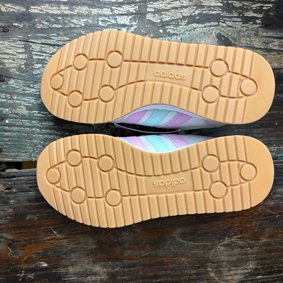 Adidas Women’s Pastel Retro Sneakers Cloudfoam Size 6 New - Picture 4 of 6